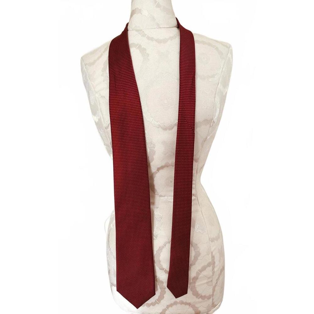 Neiman Marcus 100% Silk Men's Neck Tie Red with White Dot Pattern - Picture 2 of 8
